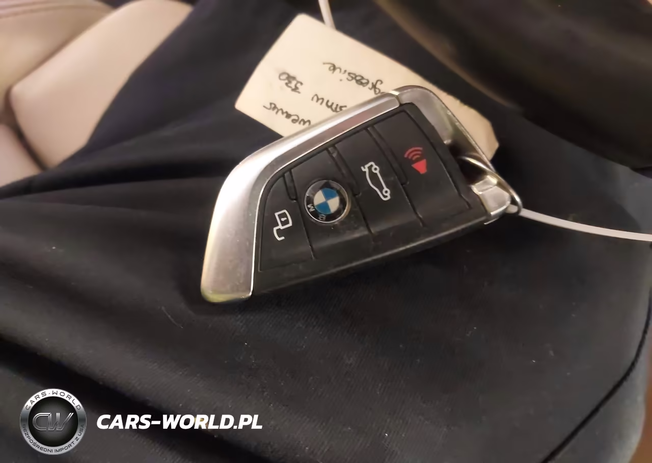 2020 BMW 330I xDrive VIN:3MW5R7J05L8B10861 - 11