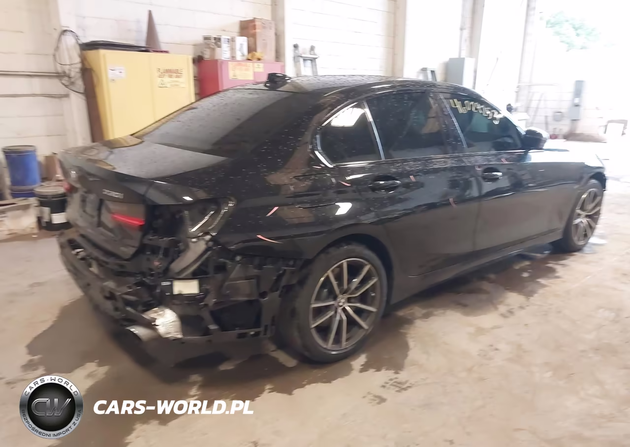 2020 BMW 330I xDrive VIN:3MW5R7J05L8B10861 - 4