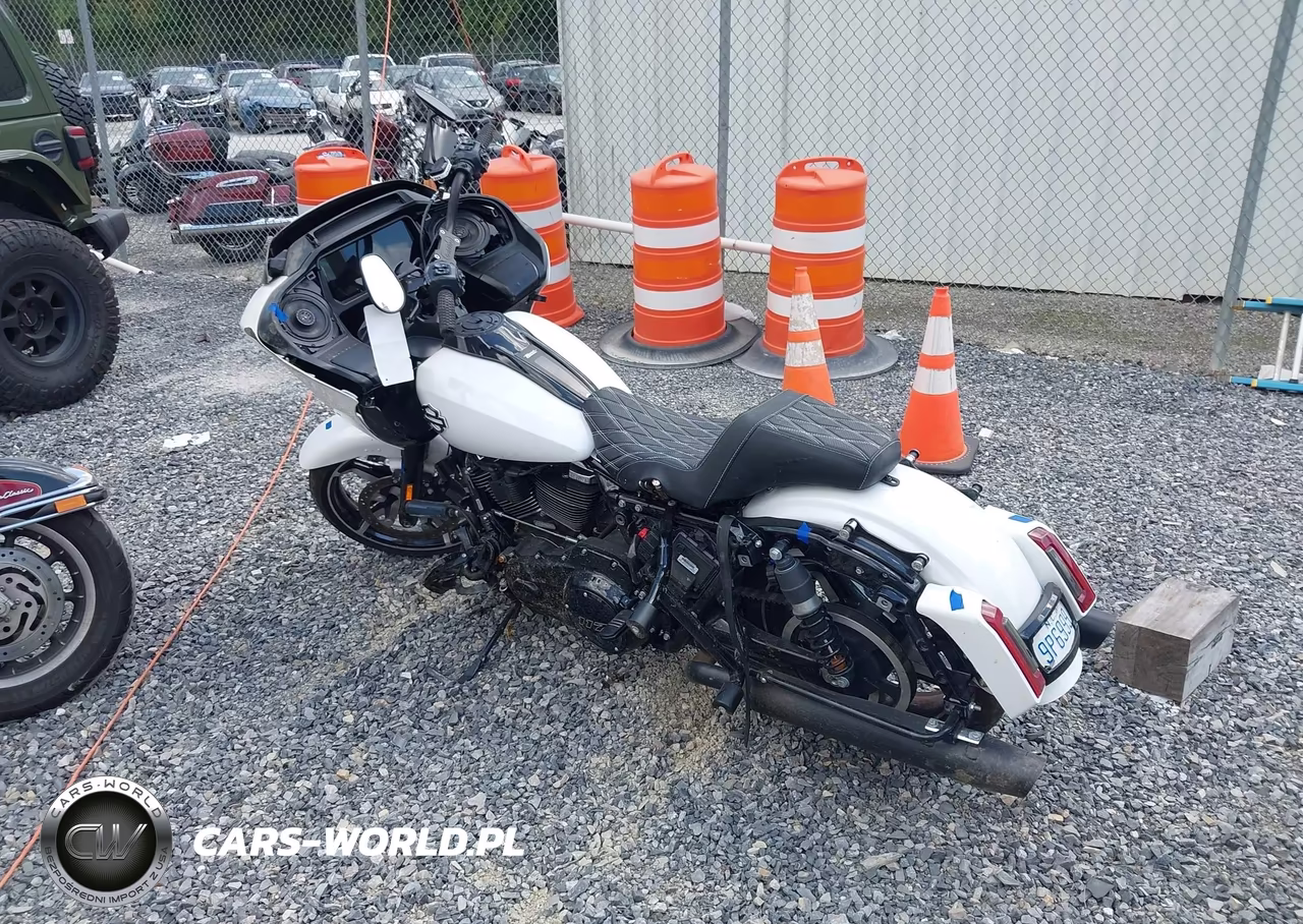 2025 Harley-Davidson Fltrx VIN:1HD1KH71XSB631100 - 3