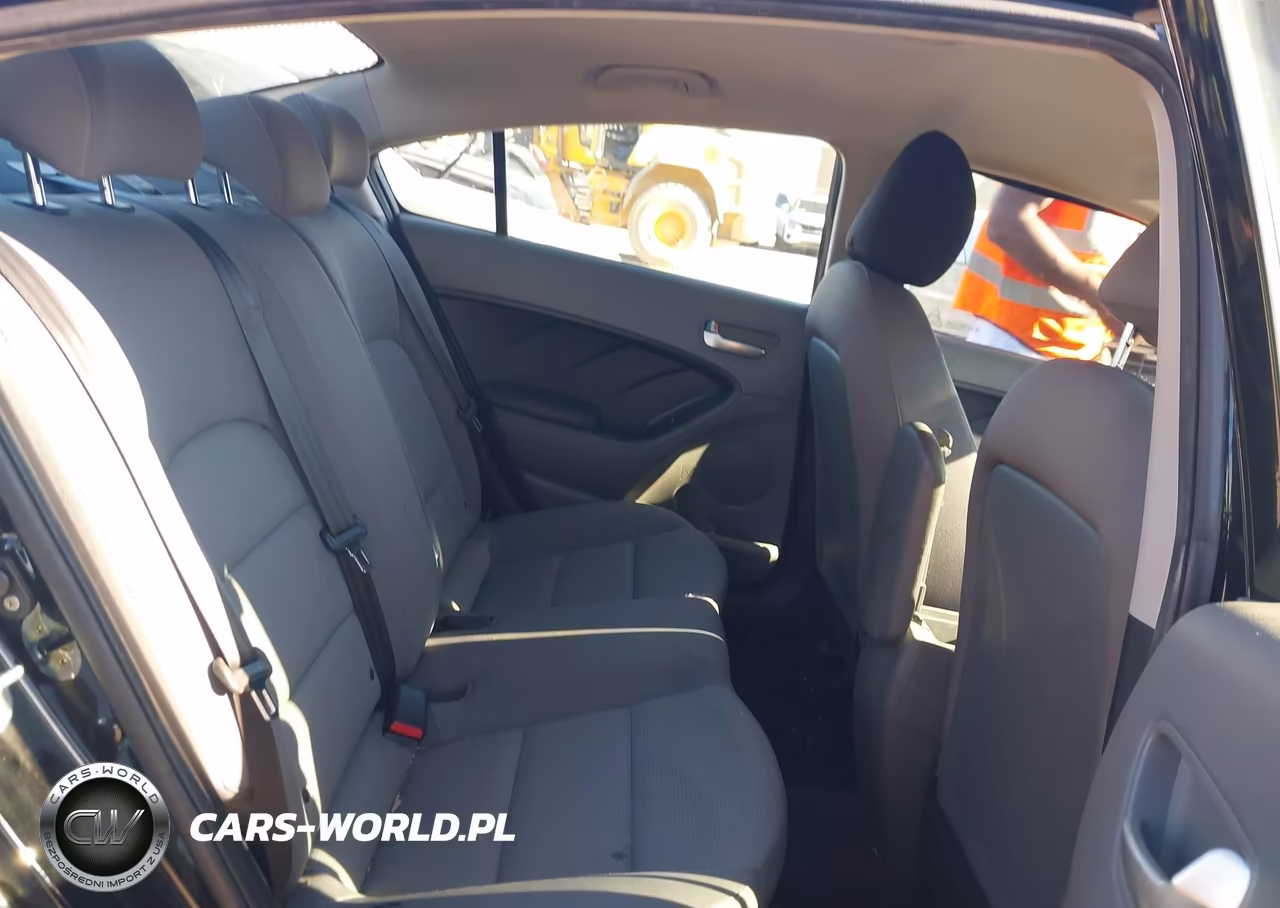 2017 Kia Forte Lx VIN:3KPFK4A78HE092842 - 8