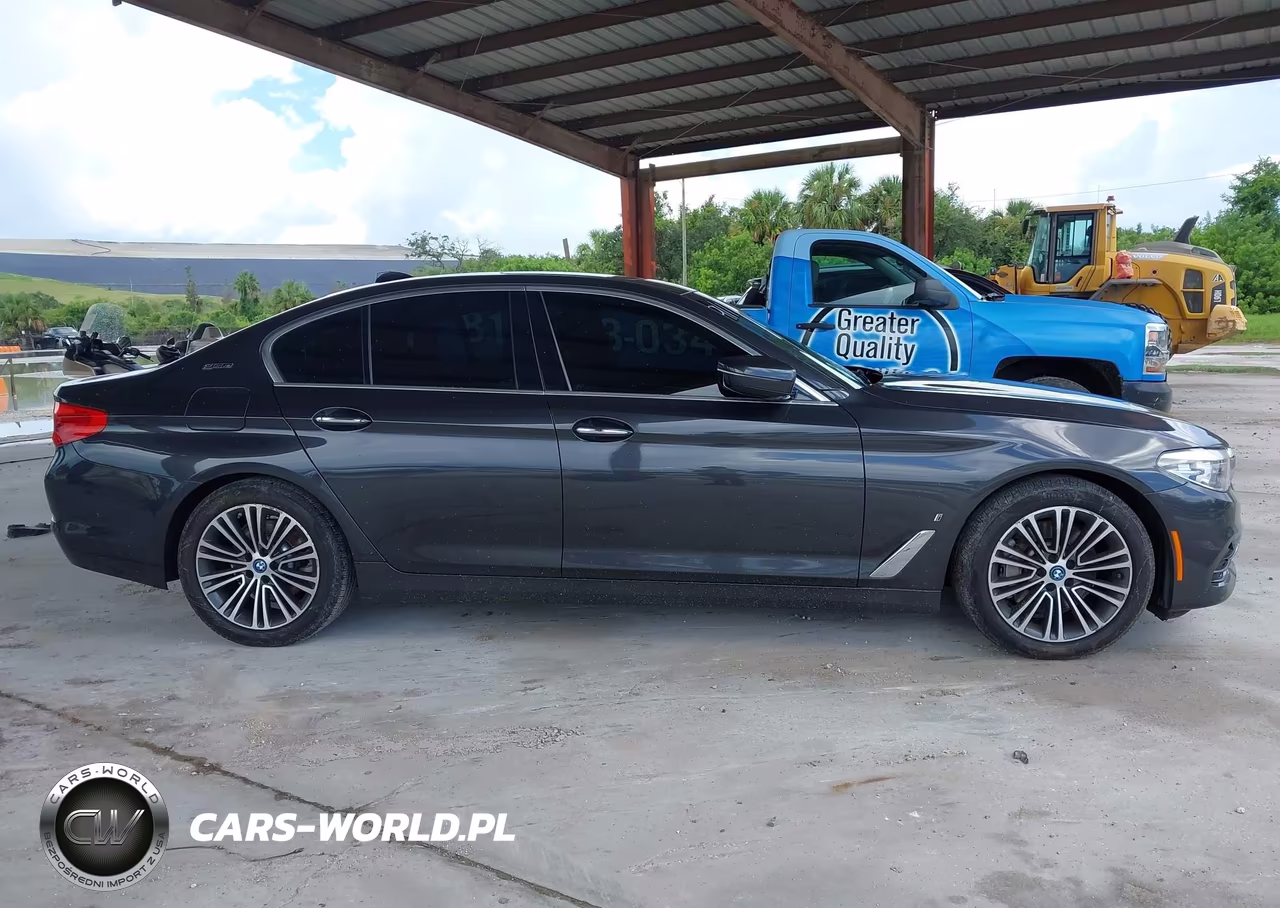 2018 BMW 530E xDrive Iperformance VIN:WBAJB1C52JB085017 - 13