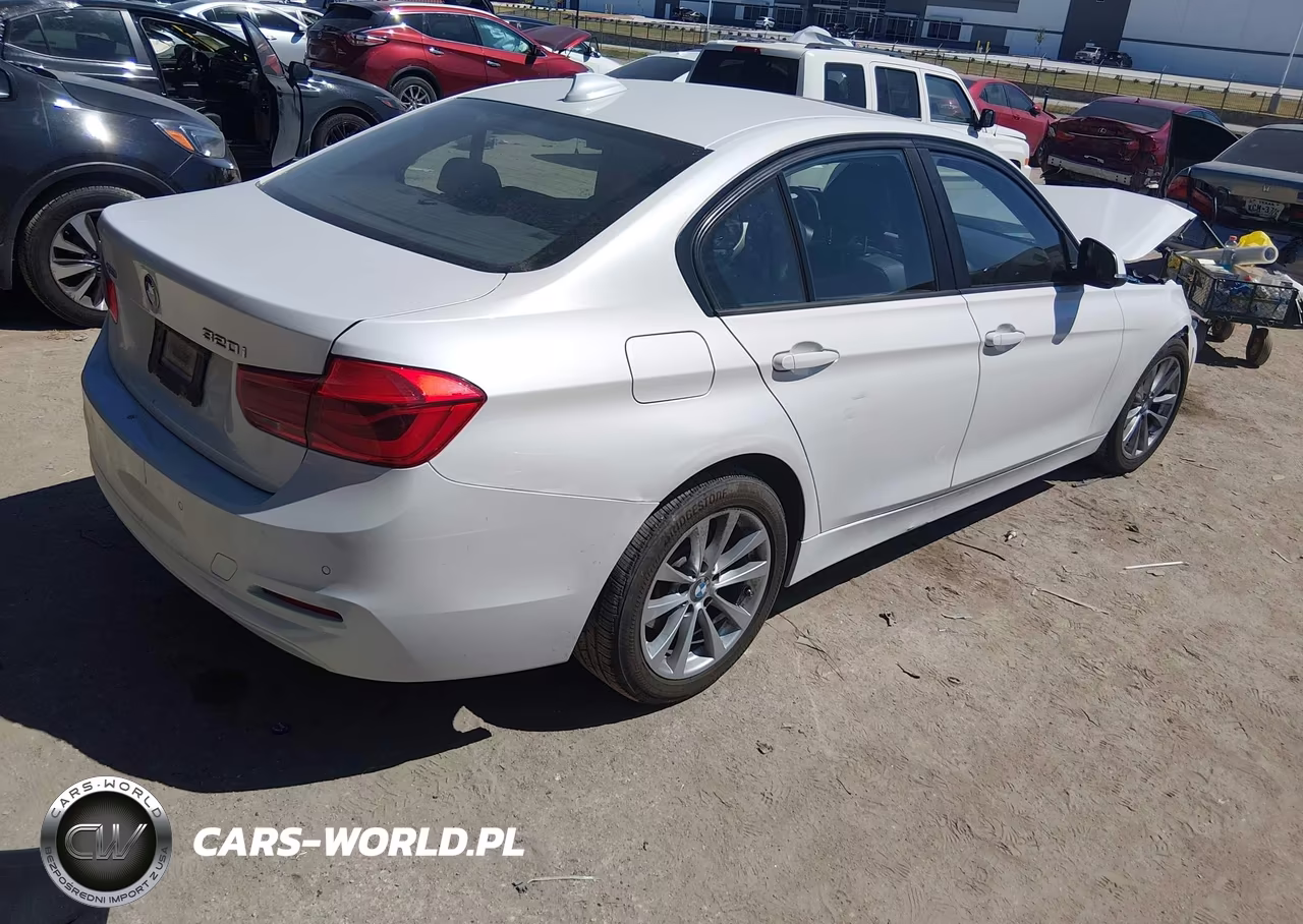 2017 BMW 320I xDrive VIN:WBA8E5G34HNU43149 - 4