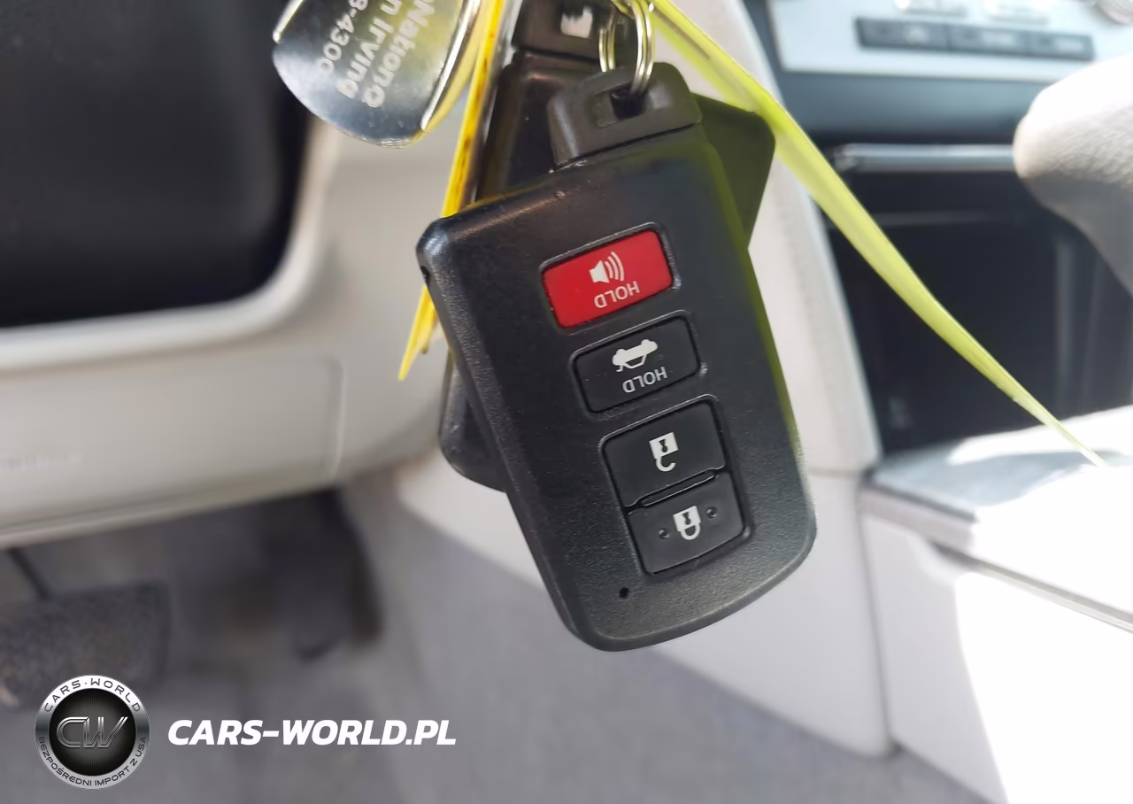 2013 Toyota Camry Hybrid Le VIN:4T1BD1FK1DU093388 - 11
