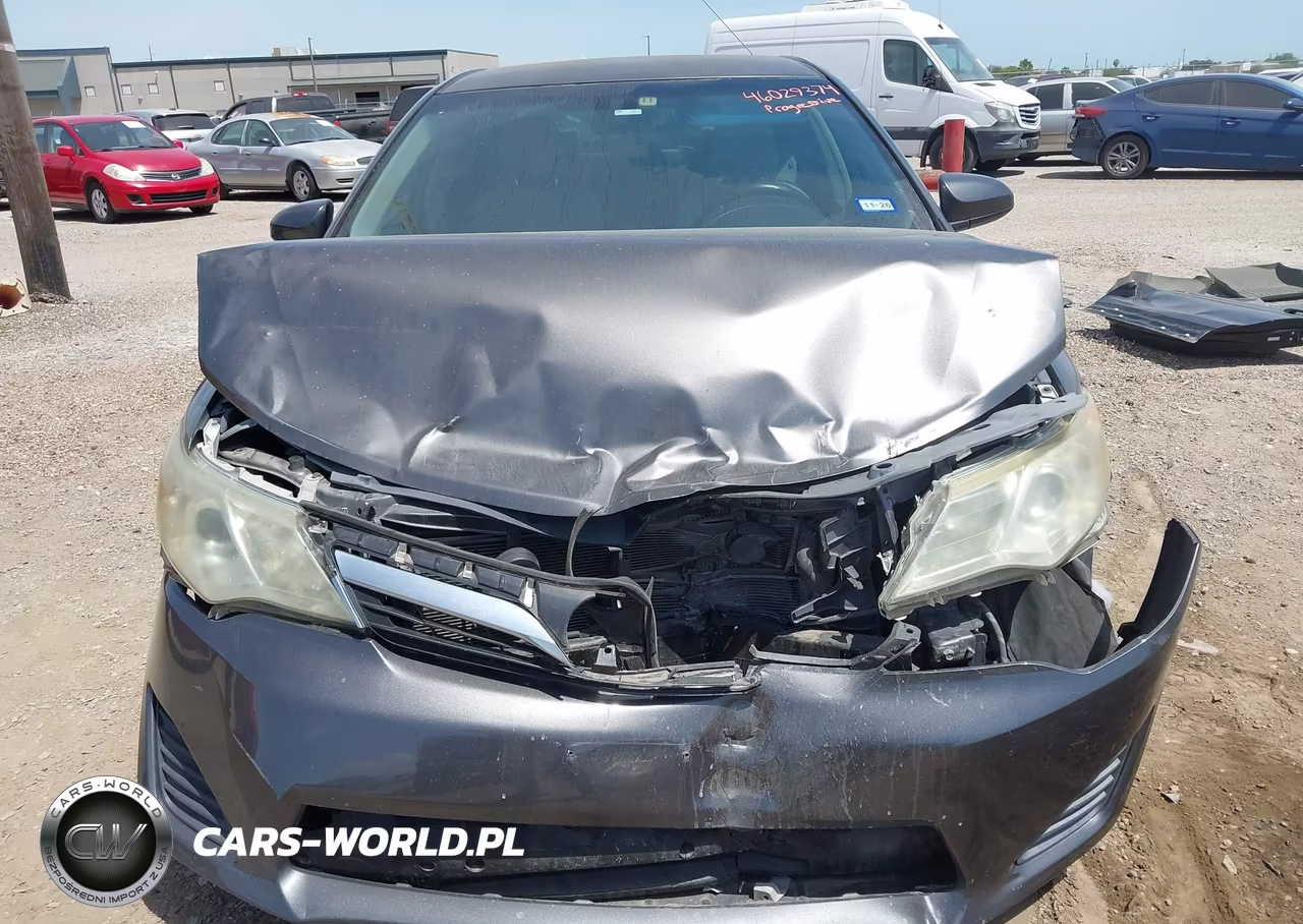 2013 Toyota Camry Hybrid Le VIN:4T1BD1FK1DU093388 - 13