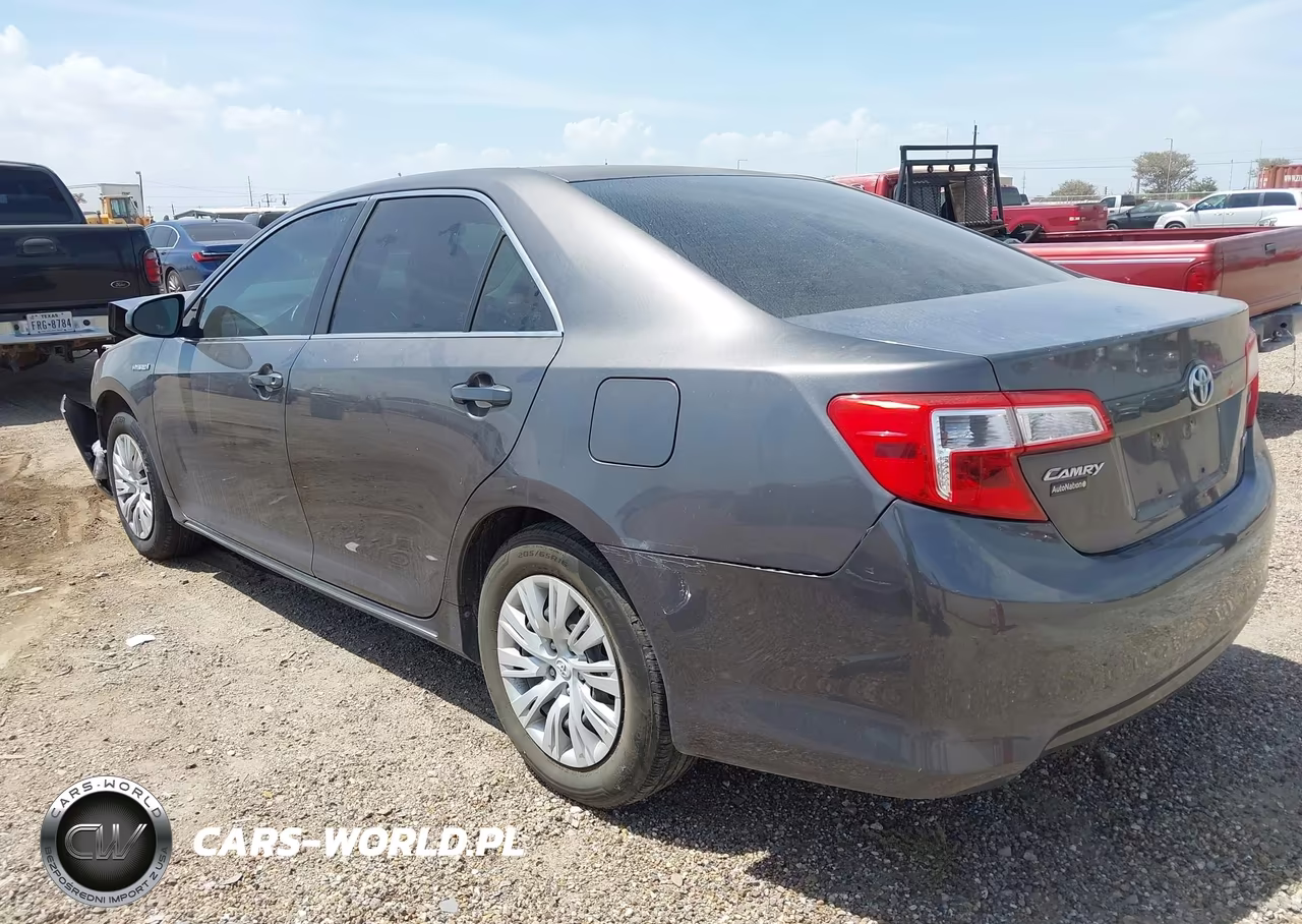 2013 Toyota Camry Hybrid Le VIN:4T1BD1FK1DU093388 - 3
