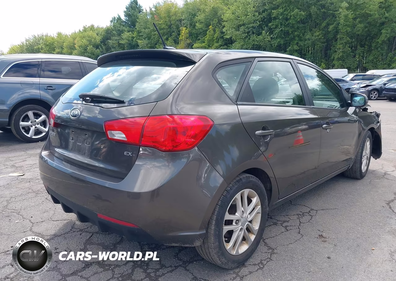 2011 Kia Forte Ex VIN:KNAFU5A25B5348200 - 4