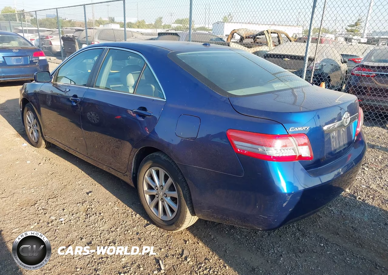 2011 Toyota Camry Xle VIN:4T4BF3EKXBR154117 - 3