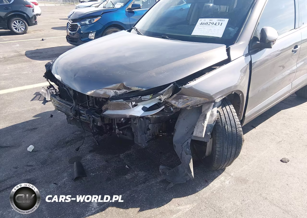 2018 Volkswagen Tiguan Limited 2.0T VIN:WVGAV7AX1JK003470 - 6