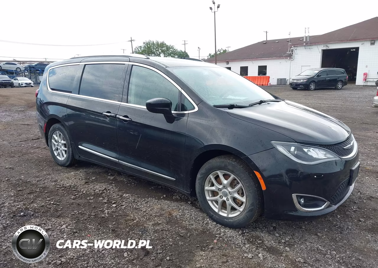 2020 Chrysler Pacifica Touring L VIN:2C4RC1BG9LR230130 - 1