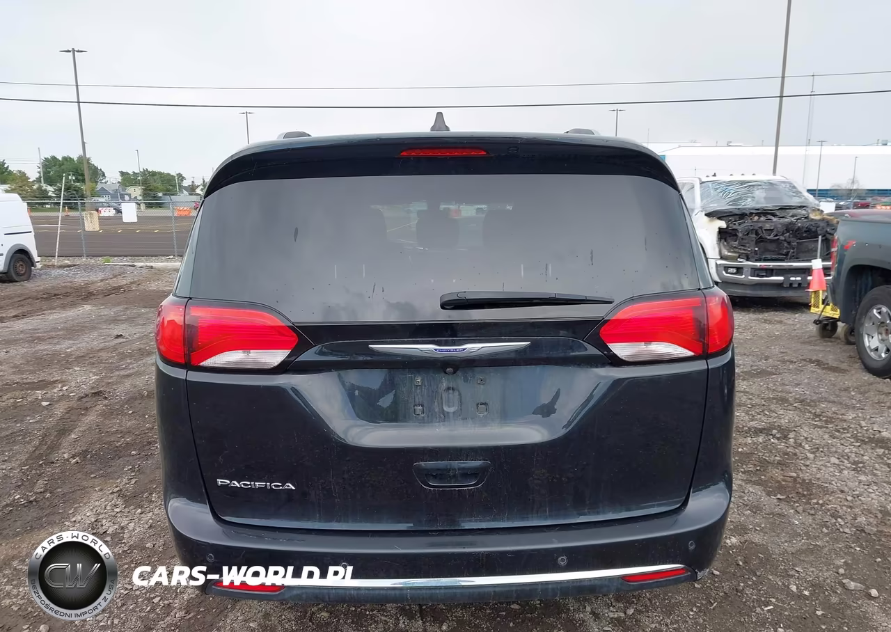 2020 Chrysler Pacifica Touring L VIN:2C4RC1BG9LR230130 - 16