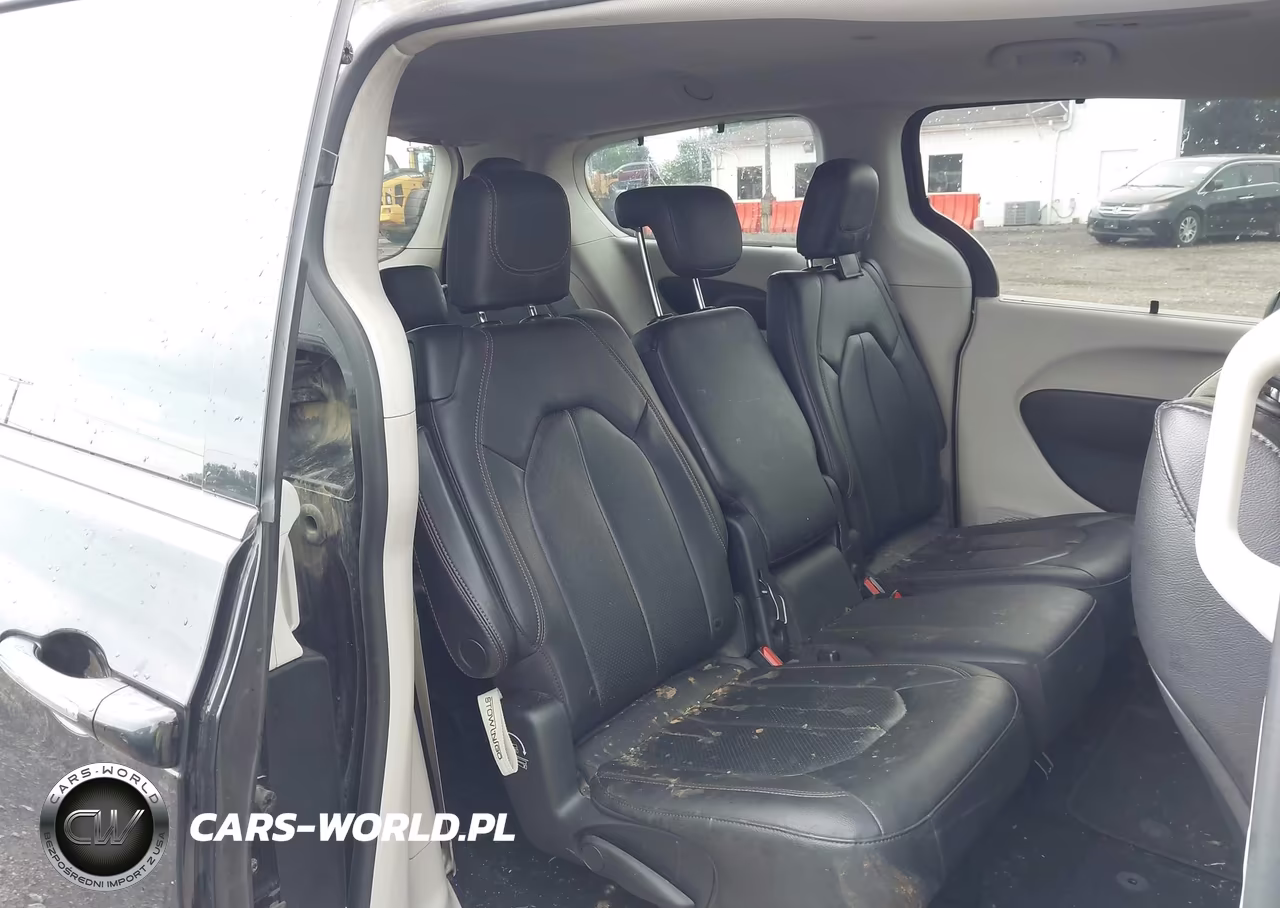 2020 Chrysler Pacifica Touring L VIN:2C4RC1BG9LR230130 - 8