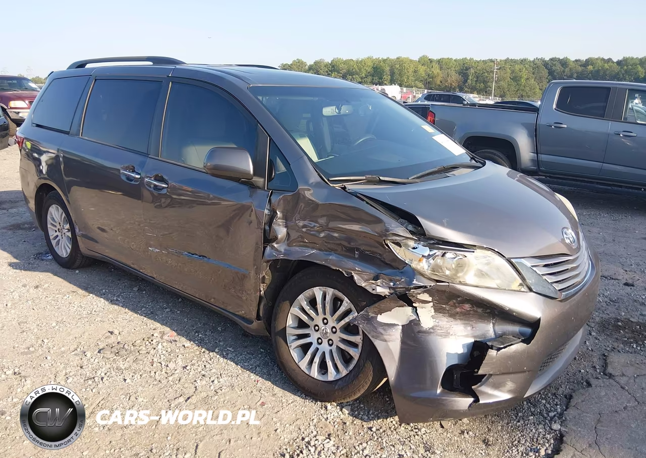 2017 Toyota Sienna Xle 8 Passenger – zdjęcie 1 z 16