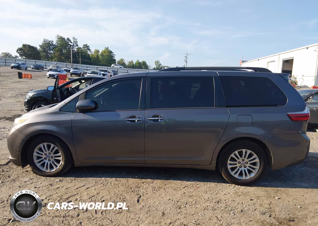 2017 Toyota Sienna Xle 8 Passenger VIN:5TDYZ3DC1HS865292 - 14