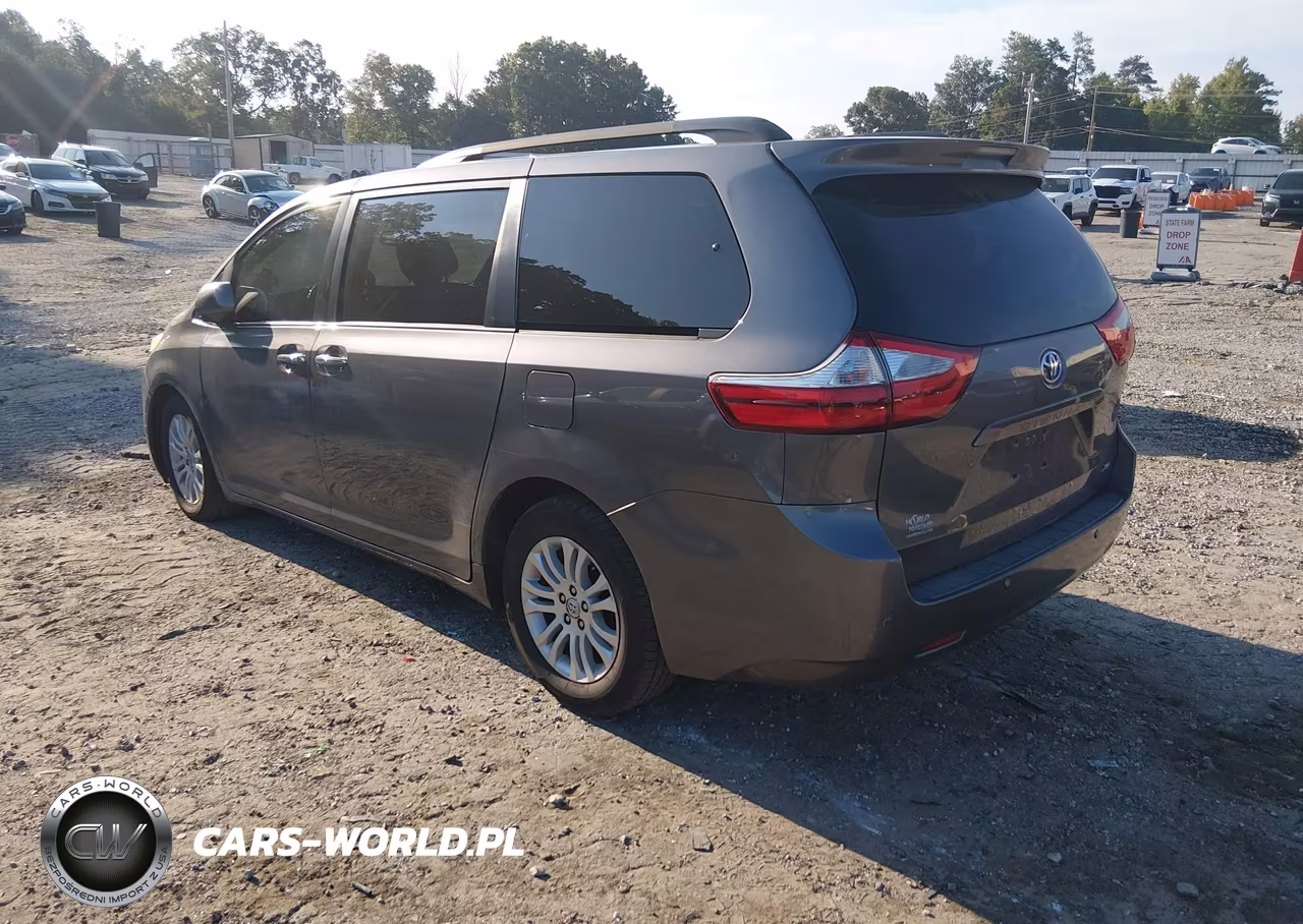 2017 Toyota Sienna Xle 8 Passenger VIN:5TDYZ3DC1HS865292 - 3