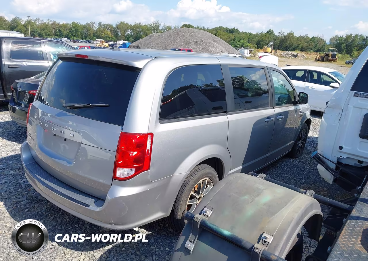 2018 Dodge Grand Caravan Se Plus VIN:2C4RDGBG7JR244587 - 4