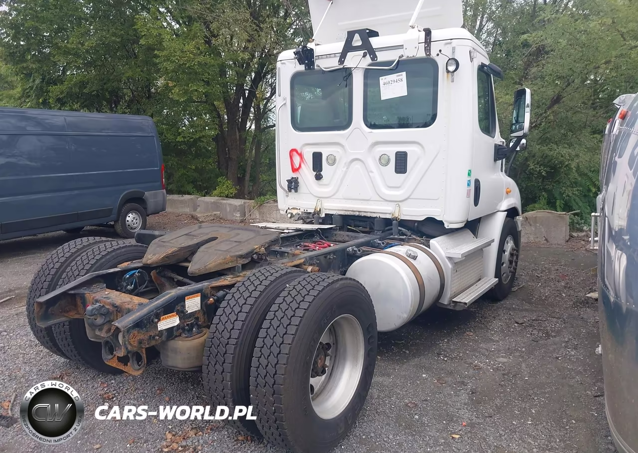 2013 Freightliner Cascadia 113 VIN:1FUBGADV2DLBW3605 - 4