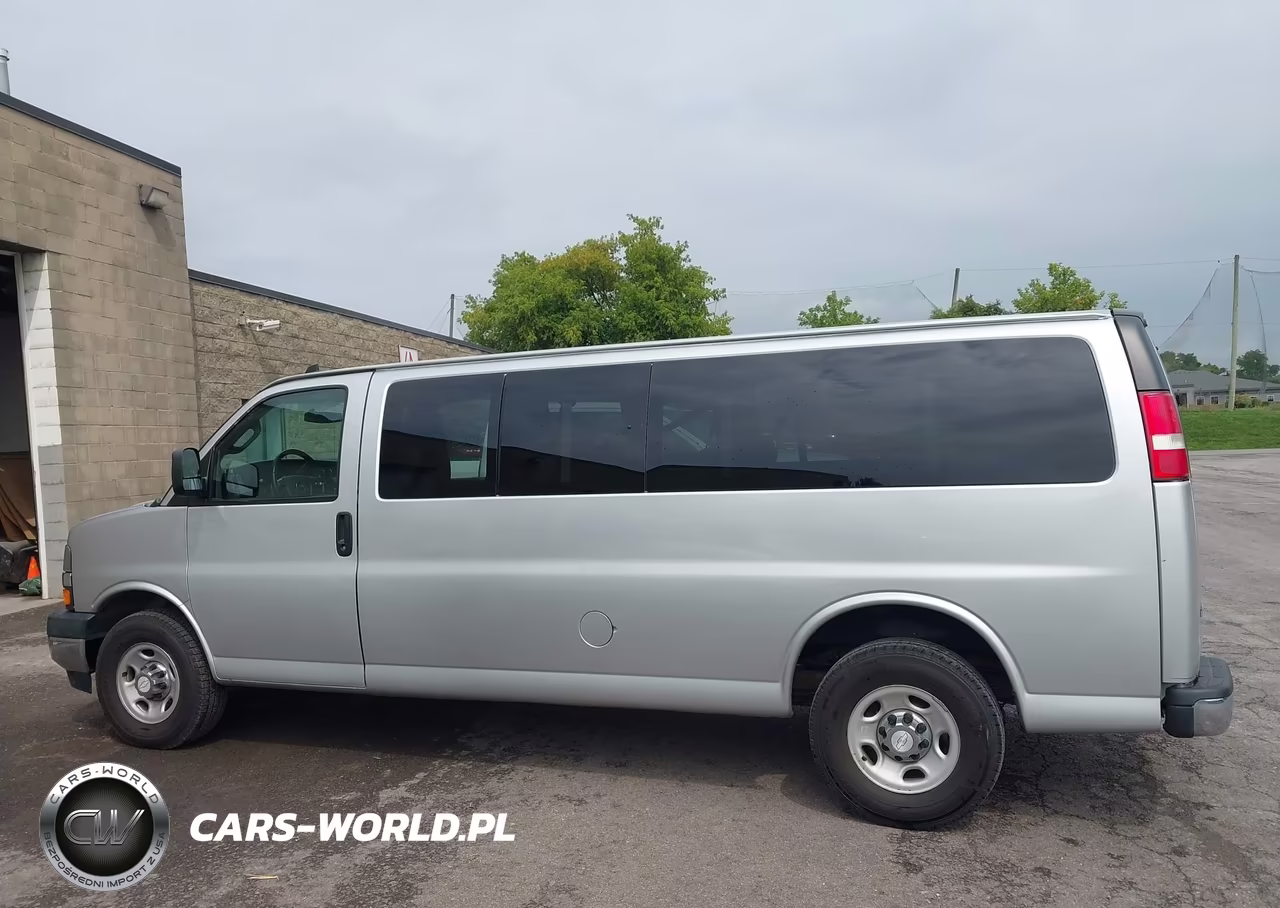 2017 Chevrolet Express 3500 Lt VIN:1GAZGPFF5H1100648 - 14