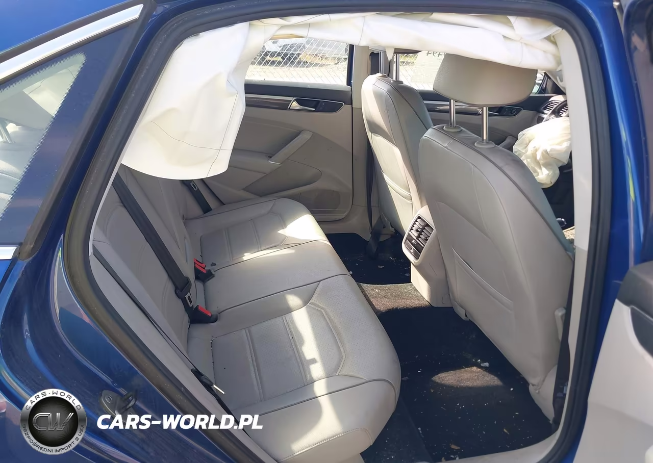 2017 Volkswagen Passat 1.8T Se VIN:1VWBT7A32HC050357 - 8