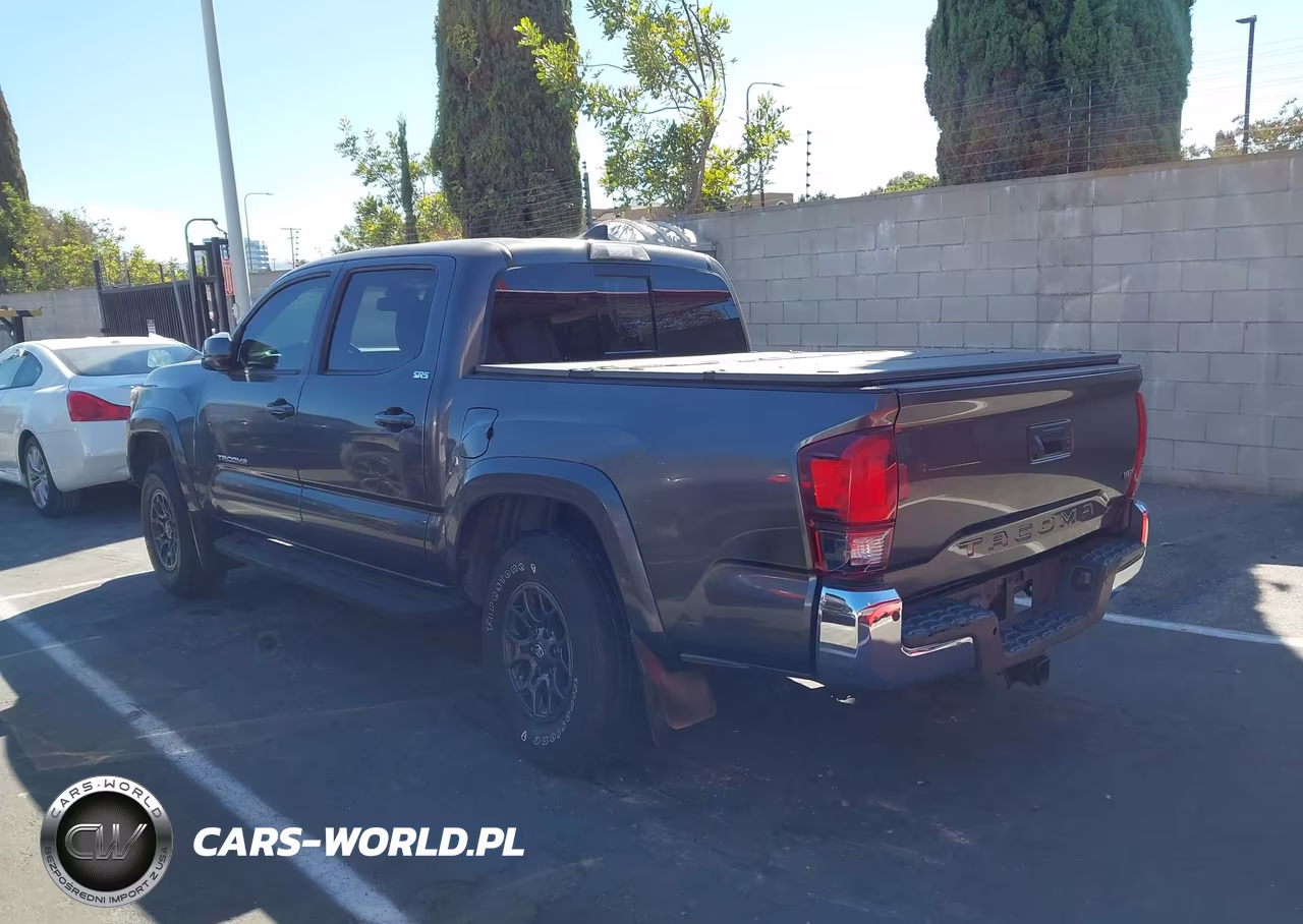 2018 Toyota Tacoma Sr5 V6 VIN:3TMAZ5CN9JM066401 - 3