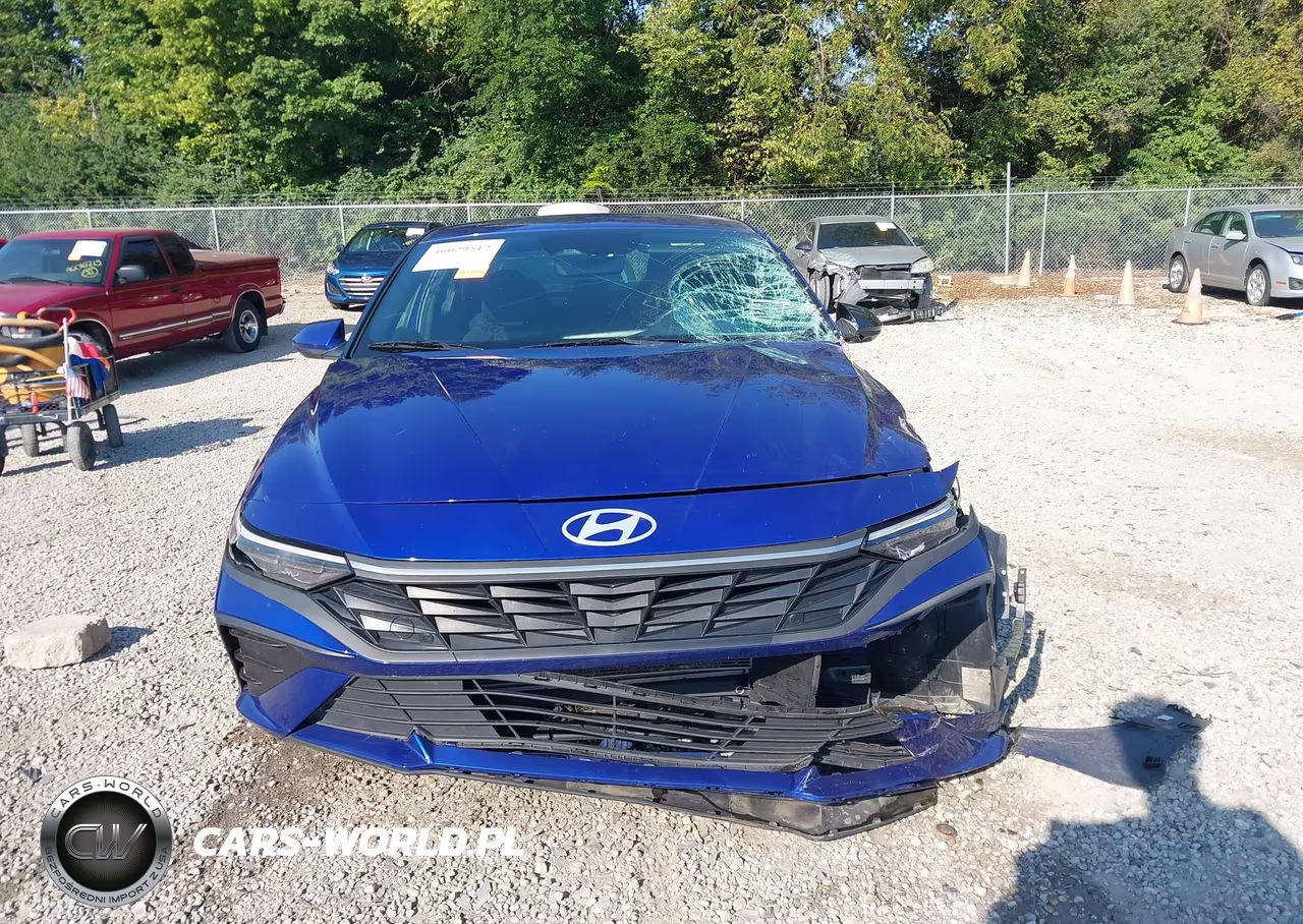 2025 Hyundai Elantra Sel Sport VIN:KMHLM4DG5SU865926 - 12