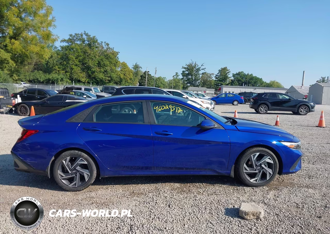 2025 Hyundai Elantra Sel Sport VIN:KMHLM4DG5SU865926 - 13