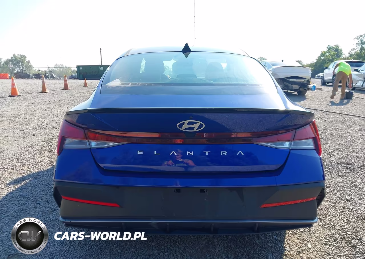 2025 Hyundai Elantra Sel Sport VIN:KMHLM4DG5SU865926 - 16
