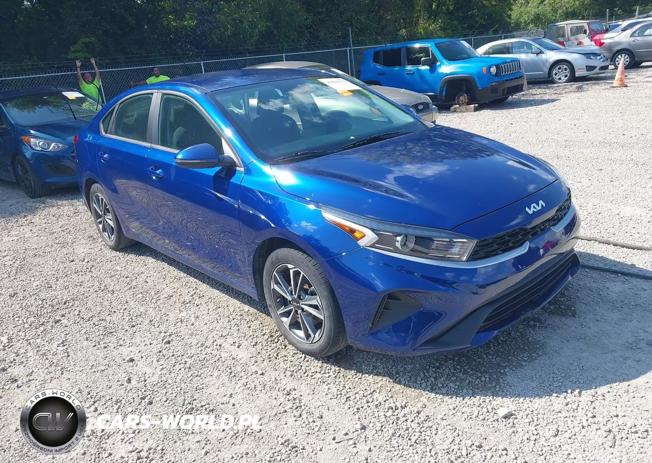 2024 Kia Forte Lxs – zdjęcie 1 z 19