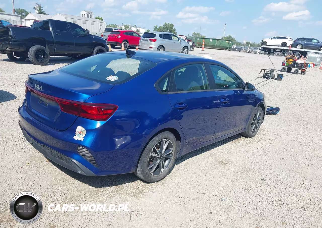 2024 Kia Forte Lxs VIN:3KPF24AD9RE736811 - 4