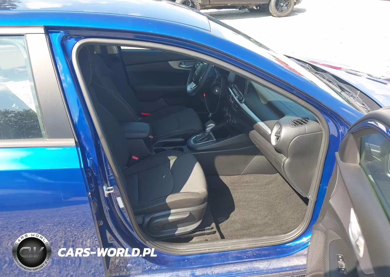2024 Kia Forte Lxs VIN:3KPF24AD9RE736811 - 5