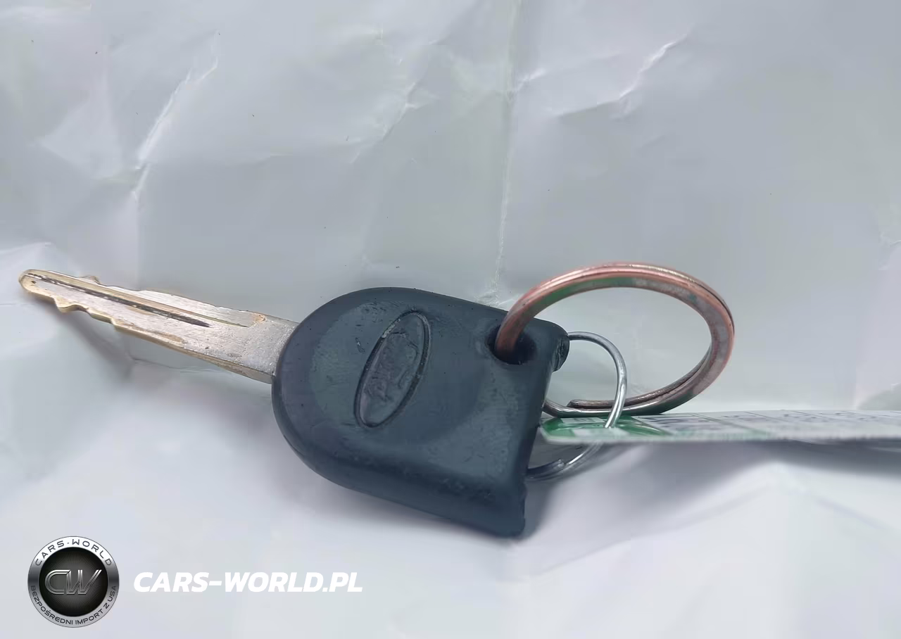 2008 Ford Focus Se-Ses VIN:1FAHP35N58W263345 - 11