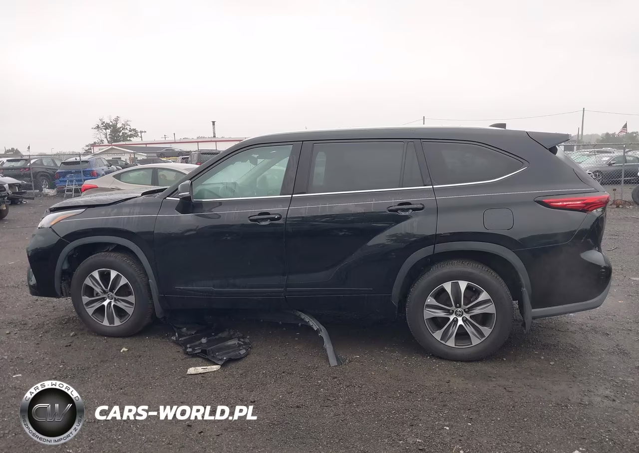 2022 Toyota Highlander Xle VIN:5TDHZRBH7NS586779 - 14