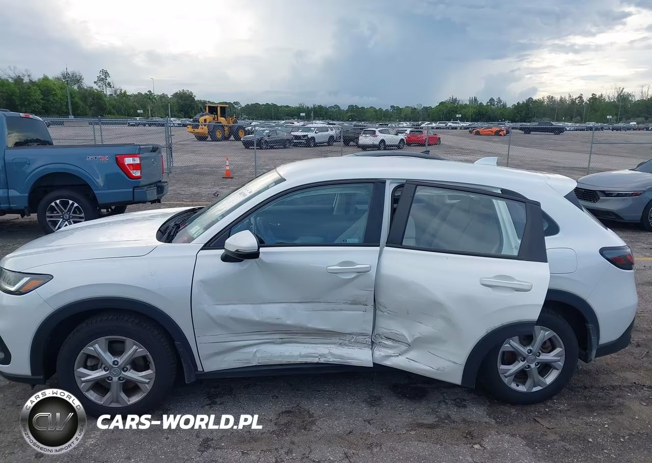 2023 Honda Hr-V Awd Lx VIN:3CZRZ2H3XPM727008 - 14