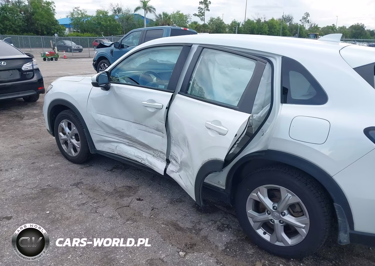 2023 Honda Hr-V Awd Lx VIN:3CZRZ2H3XPM727008 - 6