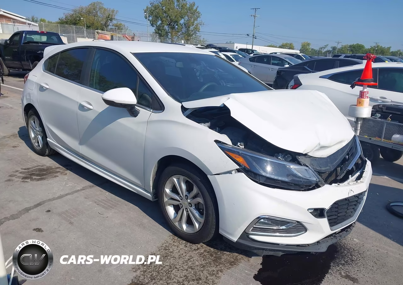 2017 Chevrolet Cruze Lt Auto – zdjęcie 1 z 18