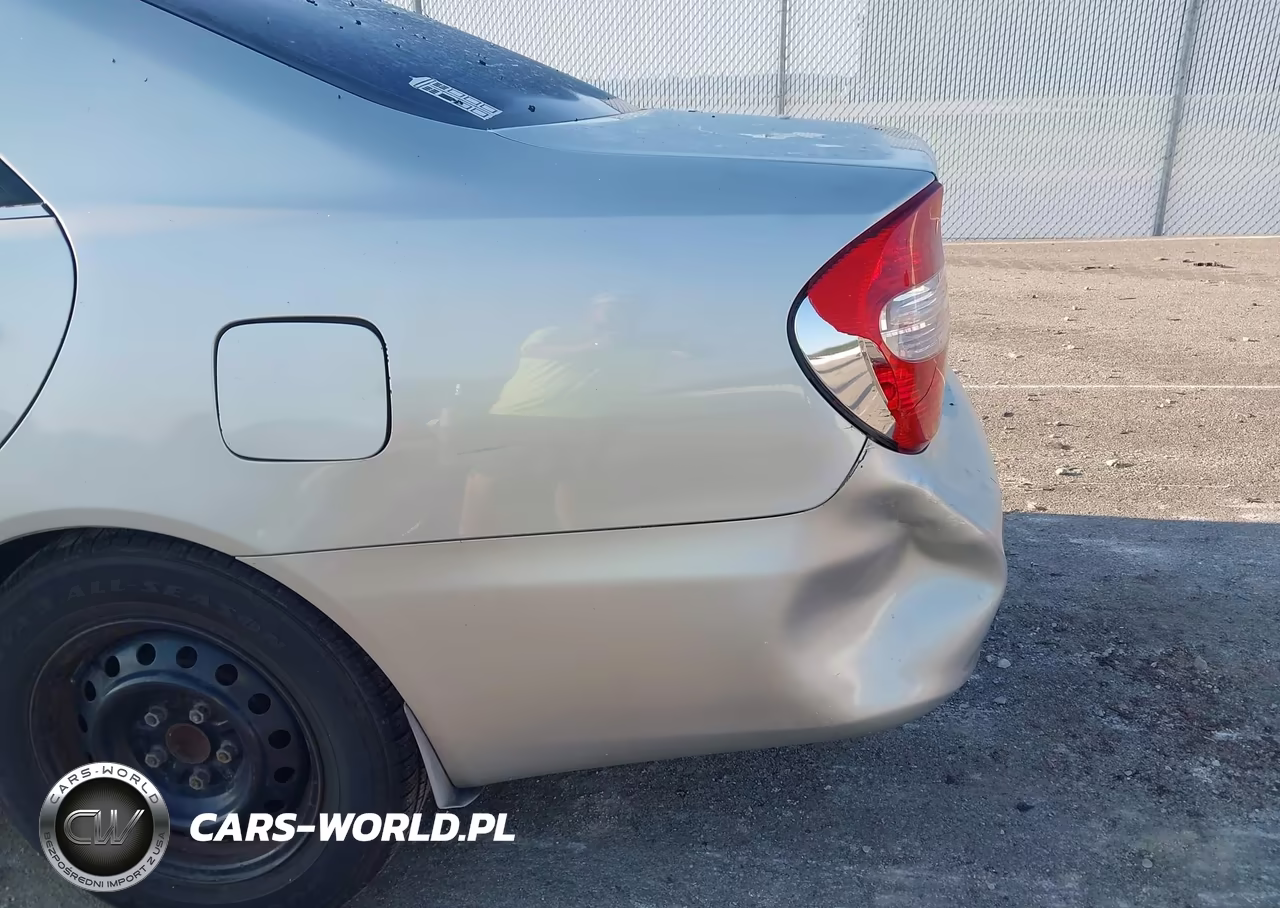 2002 Toyota Camry Le VIN:4T1BE32K92U017042 - 13