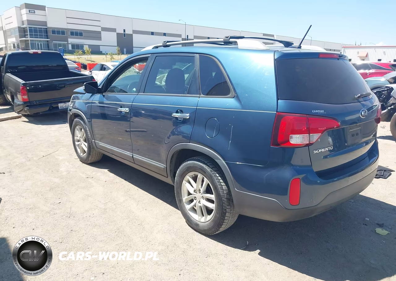 2015 Kia Sorento Lx VIN:5XYKT3A60FG605806 - 3