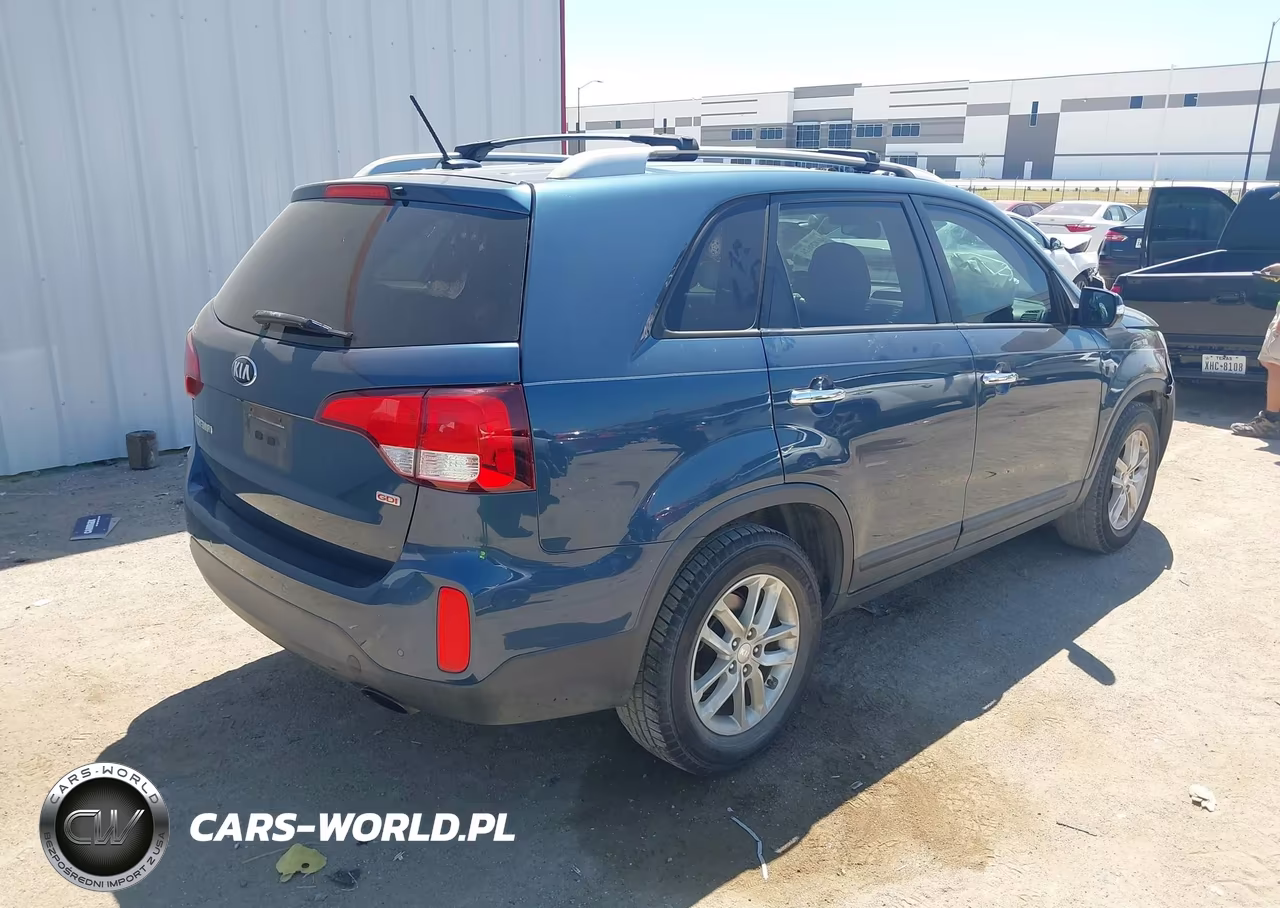 2015 Kia Sorento Lx VIN:5XYKT3A60FG605806 - 4