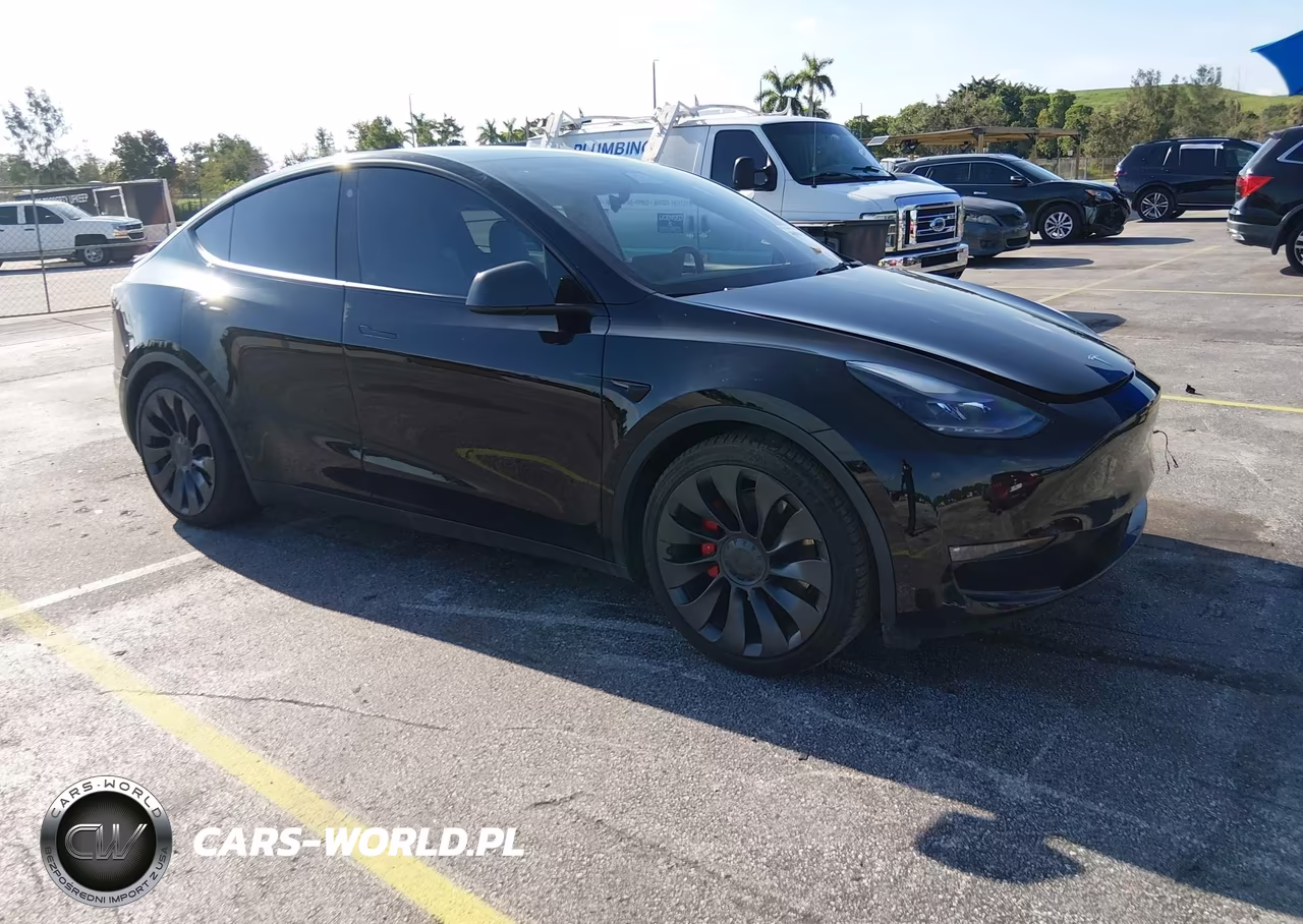 2021 Tesla Model Y Performance Dual Motor All-Wheel Drive – zdjęcie 1 z 17