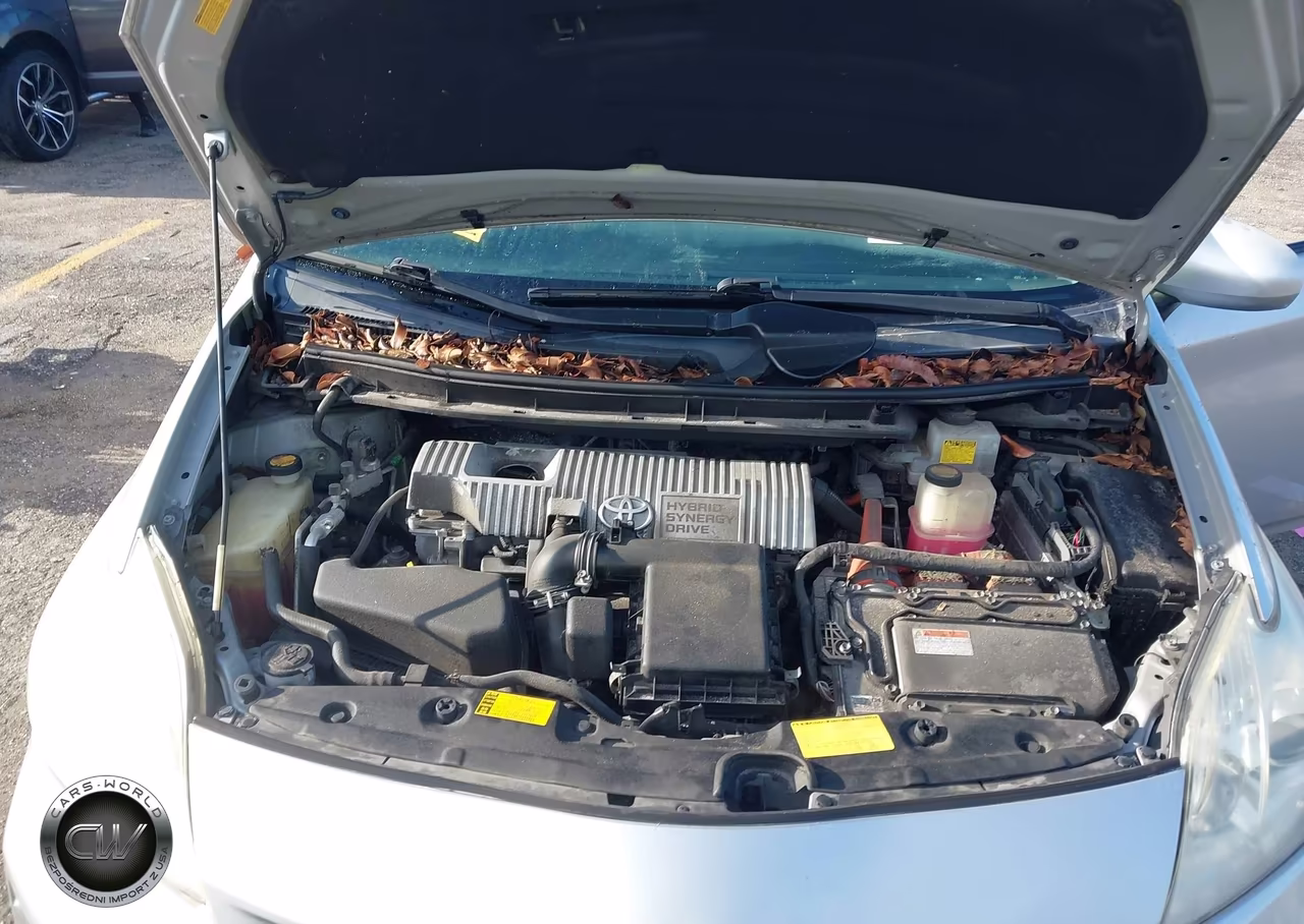 2013 Toyota Prius Three VIN:JTDKN3DU0D0343602 - 10