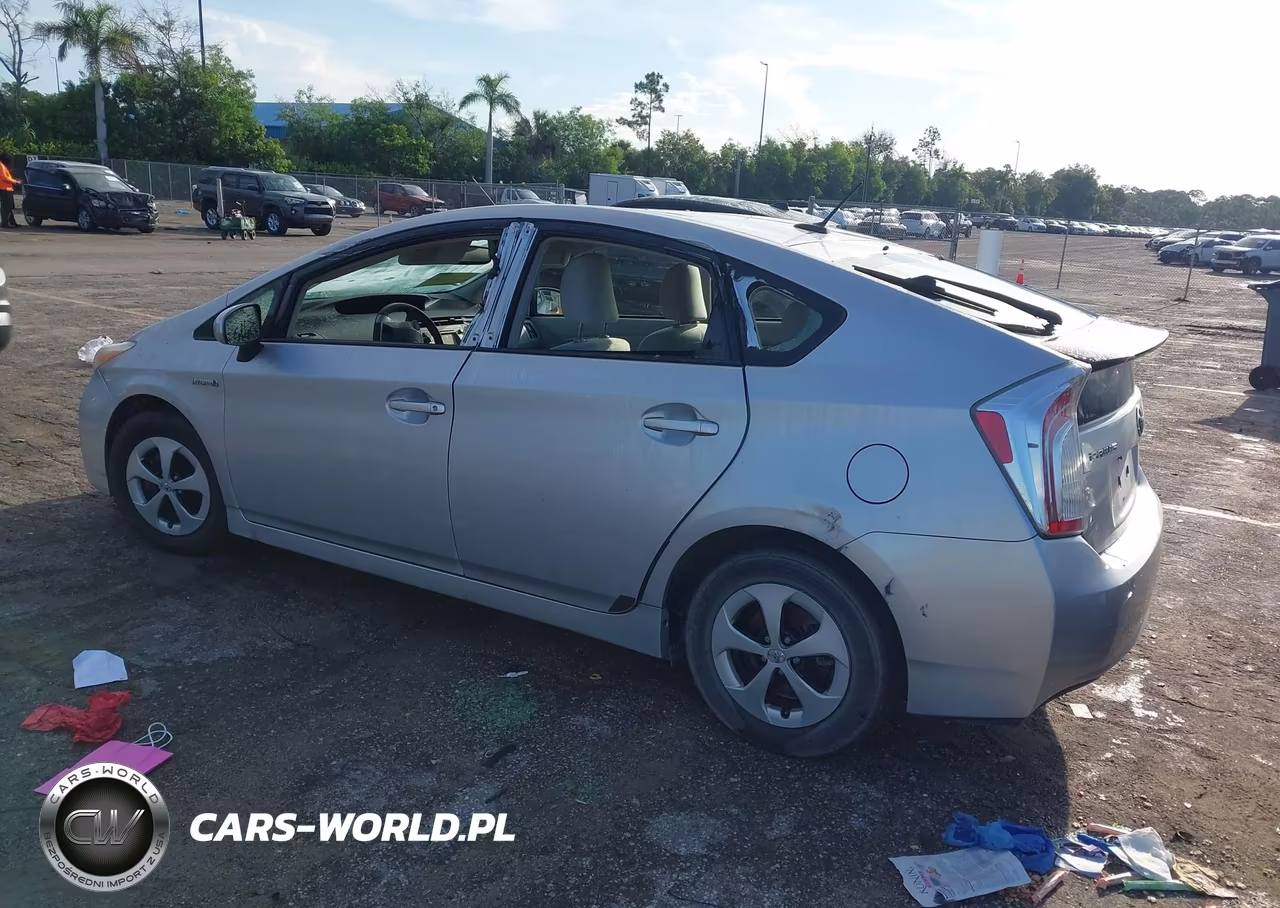 2013 Toyota Prius Three VIN:JTDKN3DU0D0343602 - 3