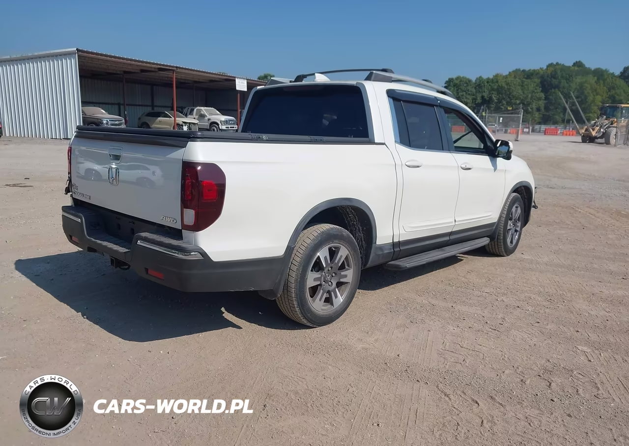 2017 Honda Ridgeline Rtl-T VIN:5FPYK3F60HB013460 - 4