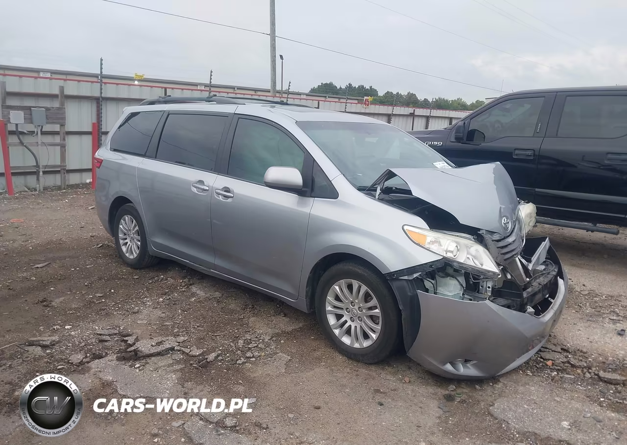 2017 Toyota Sienna Xle 8 Passenger