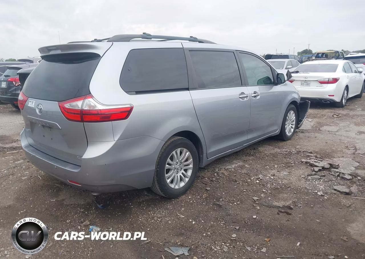 2017 Toyota Sienna Xle 8 Passenger VIN:5TDYZ3DC6HS844227 - 4