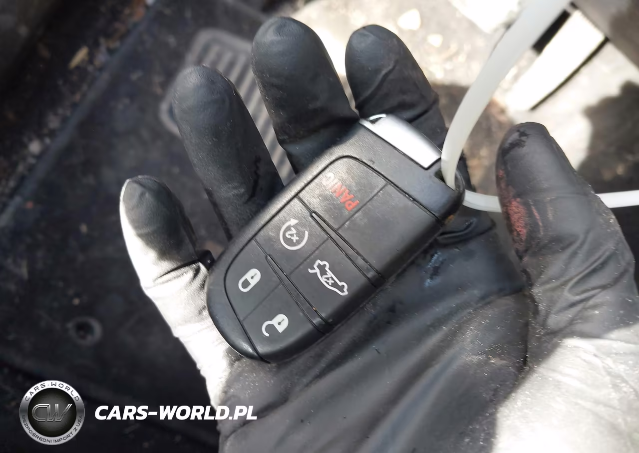 2014 Chrysler 300 VIN:2C3CCARGXEH157763 - 11