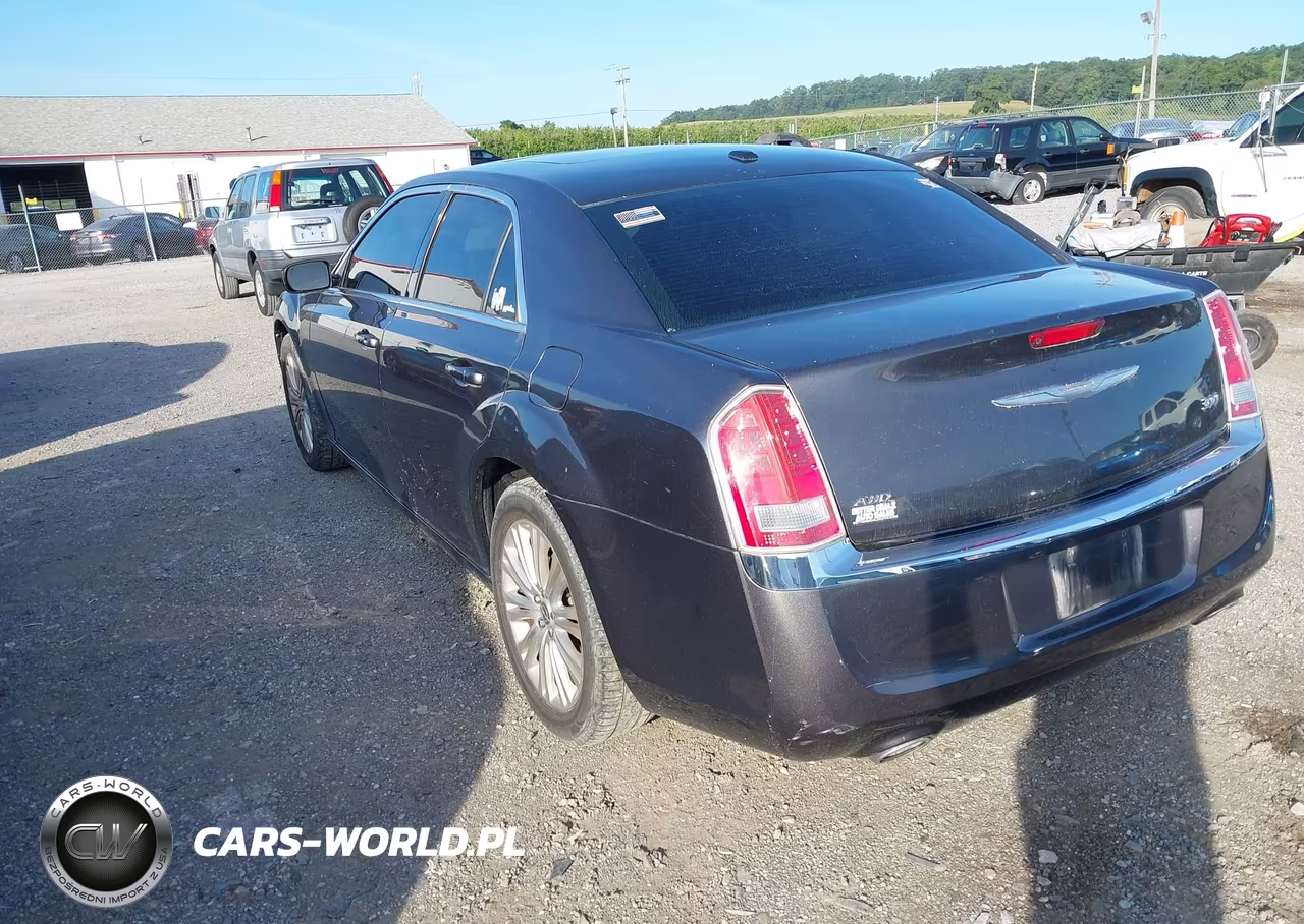 2014 Chrysler 300 VIN:2C3CCARGXEH157763 - 3