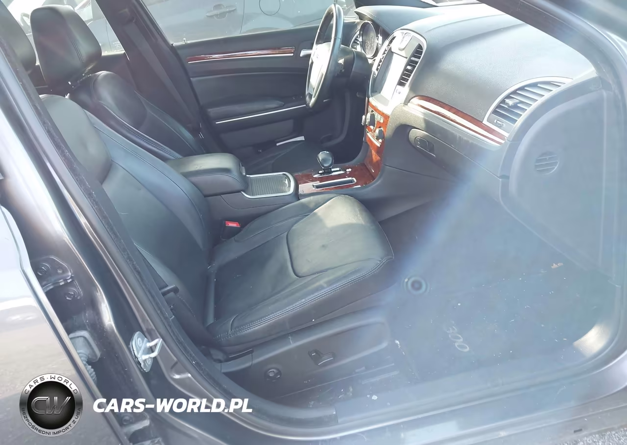 2014 Chrysler 300 VIN:2C3CCARGXEH157763 - 5