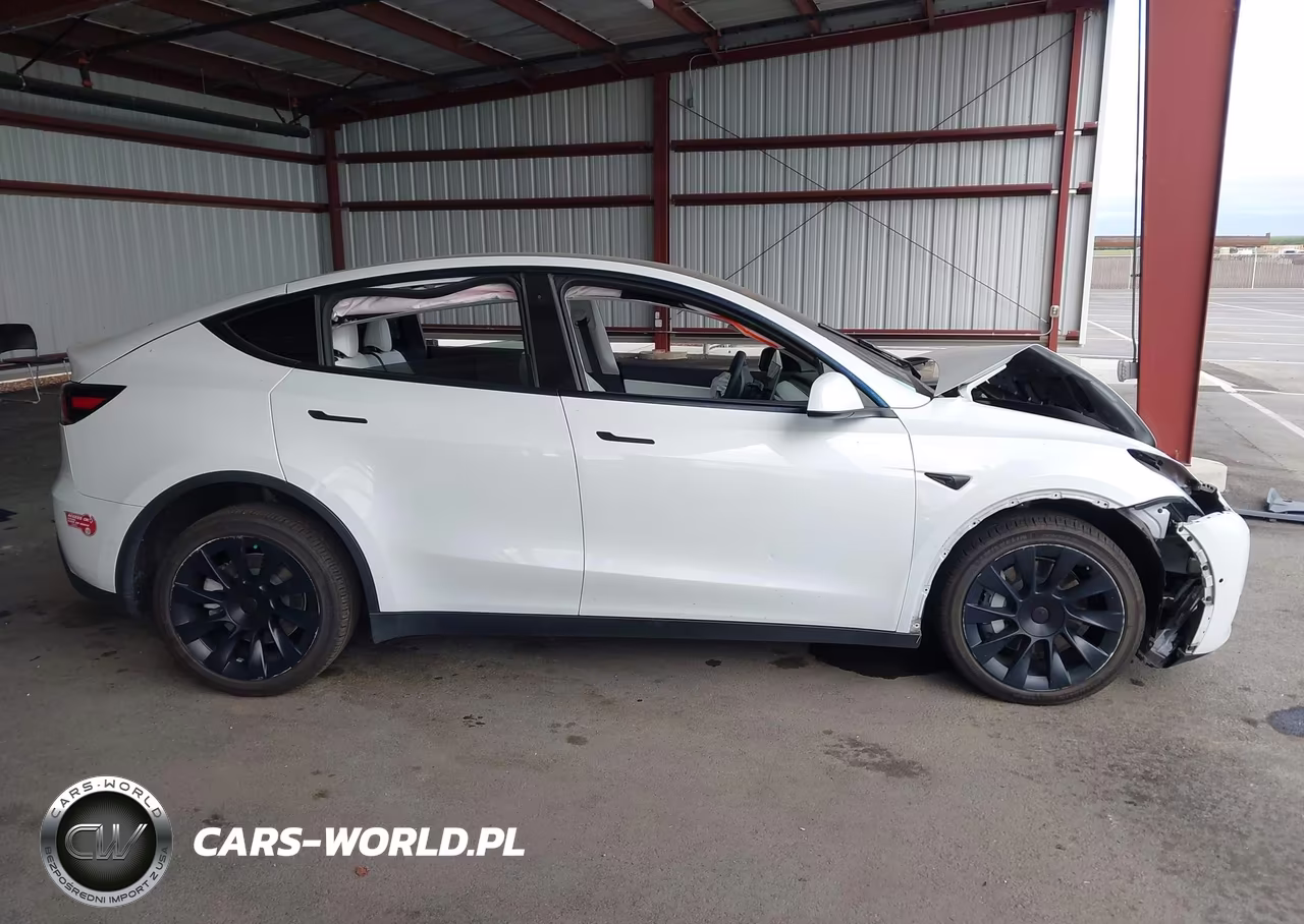 2022 Tesla Model Y Long Range Dual Motor All-Wheel Drive VIN:7SAYGDEE0NF487643 - 14