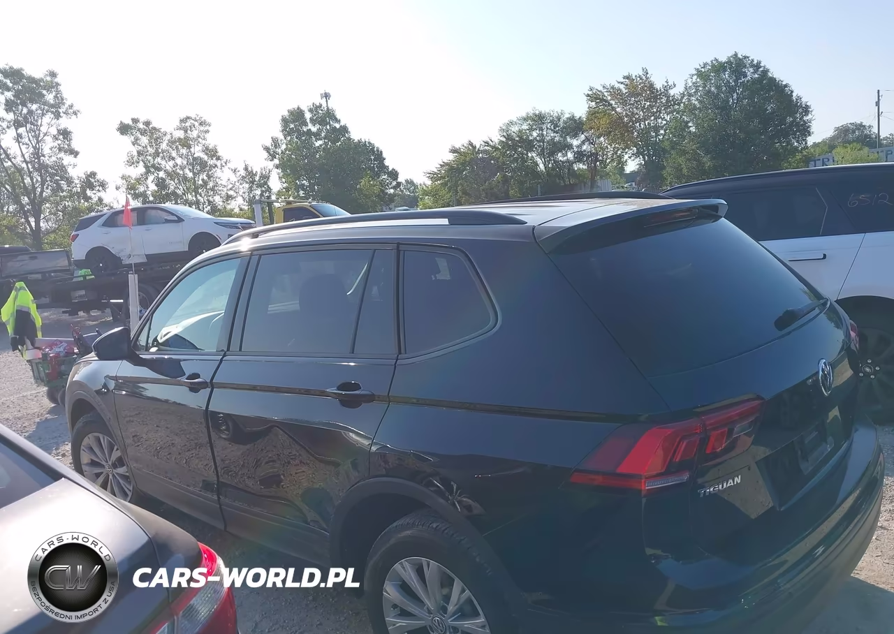 2018 Volkswagen Tiguan 2.0T S VIN:3VV1B7AX4JM112755 - 14