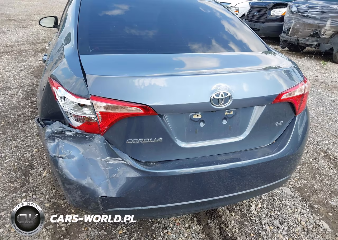 2017 Toyota Corolla Le VIN:5YFBURHE2HP693981 - 6