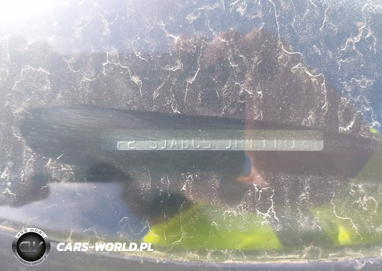 2018 Subaru Forester 2.5I VIN:JF2SJABC5JH477918 - 17